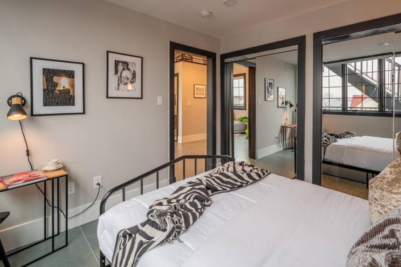 Apartamento Chic Mezzanine Loft With Rooftop And Shoreline Nearby At 